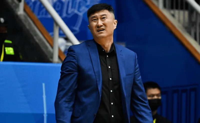 星空体育中国-杜锋：上半场两队进攻高效，吉林的三分对我们造成很大压力